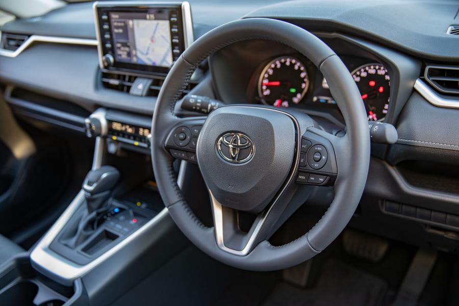 Панель приборов Toyota RAV4 GXL 2019 года  (AU) (фото 9 из 10)